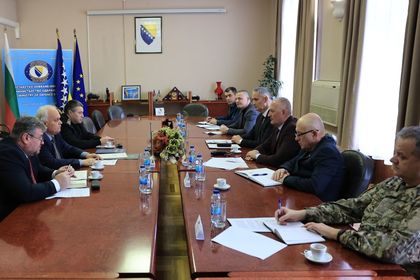 Работна среща на посланик Валери Йотов със Зукан Хелез, заместник-председателстващ Съвета на министрите на Босна и Херцеговина и министър на отбраната на БиХ